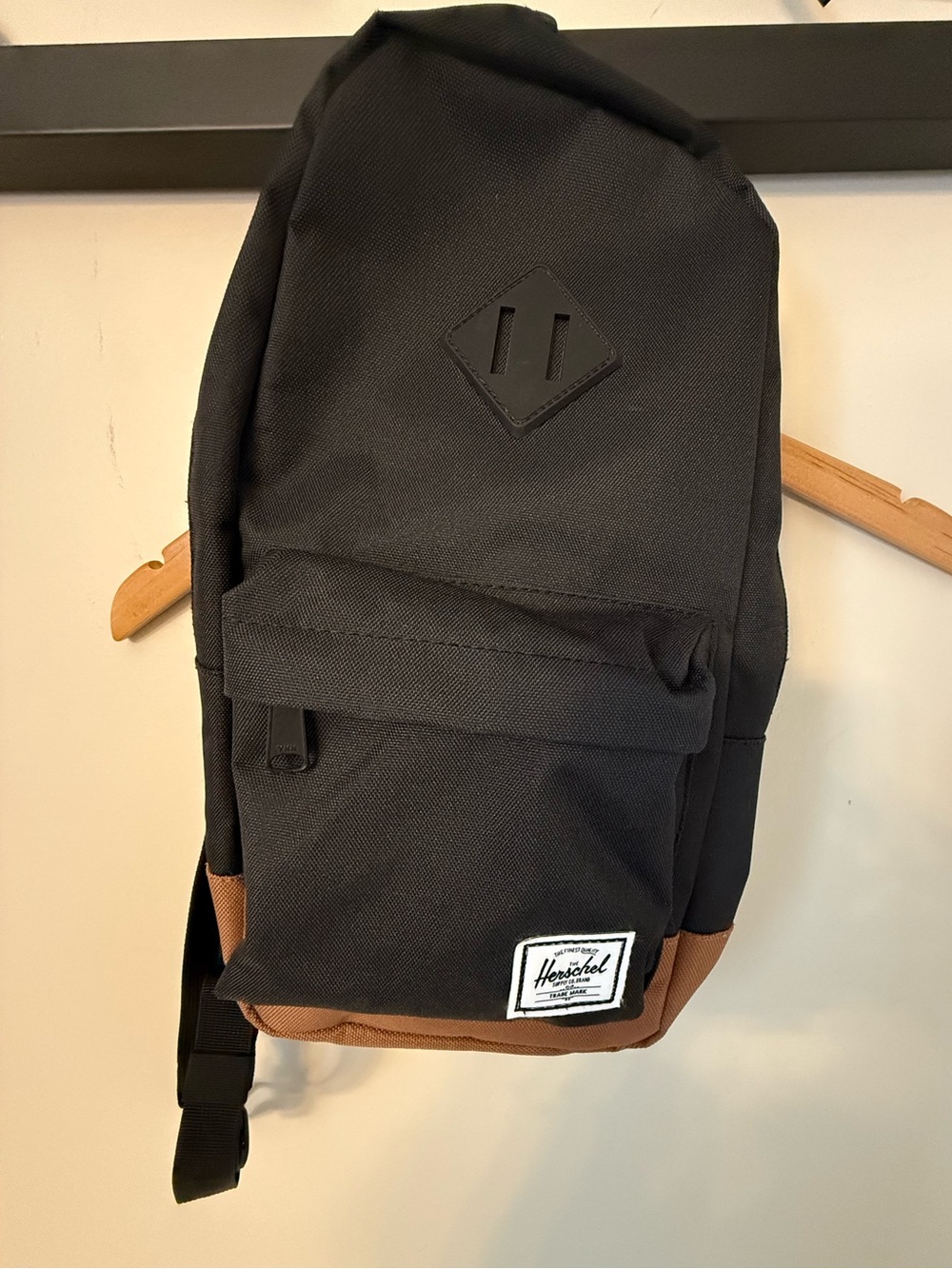 Herschel Heritage Shoulder Bag Backpack – Black and brown, One Size, 16”